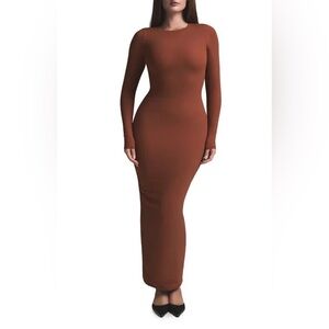 [NWT] $90 SKIMS Fits Everybody Crewneck Longsleeve Maxi Dress in Saffron. Small